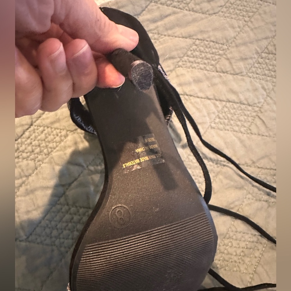 Black sandals to wear with a nice dress or skirts